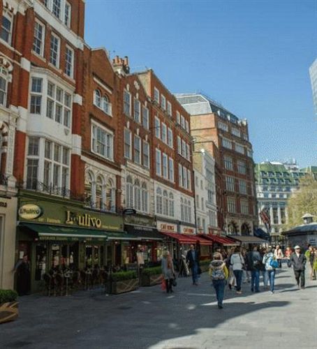 Apartamento West End One *