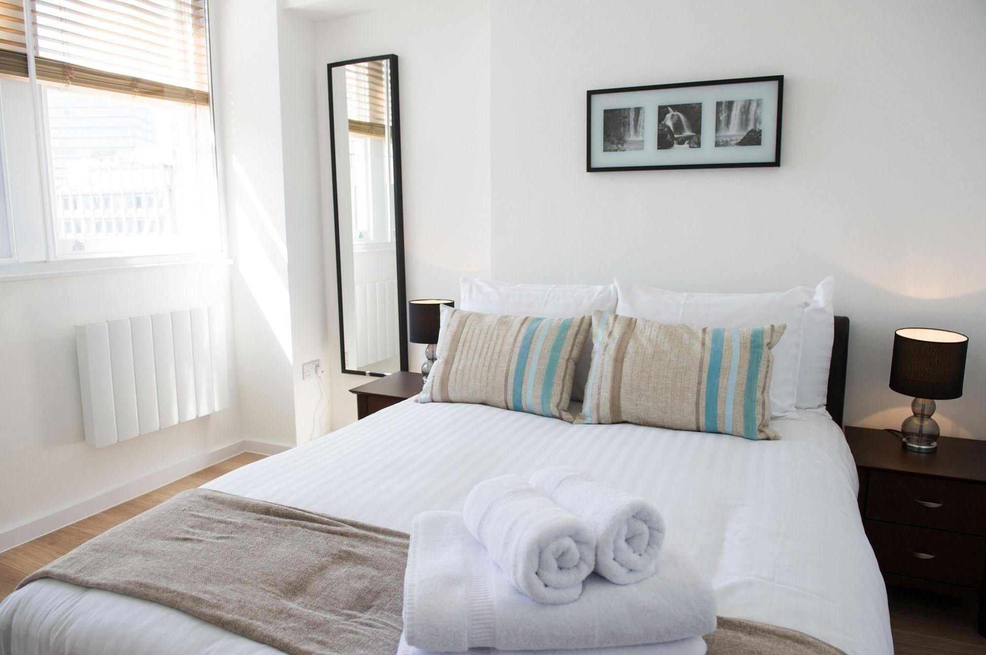West End One Apartamento *